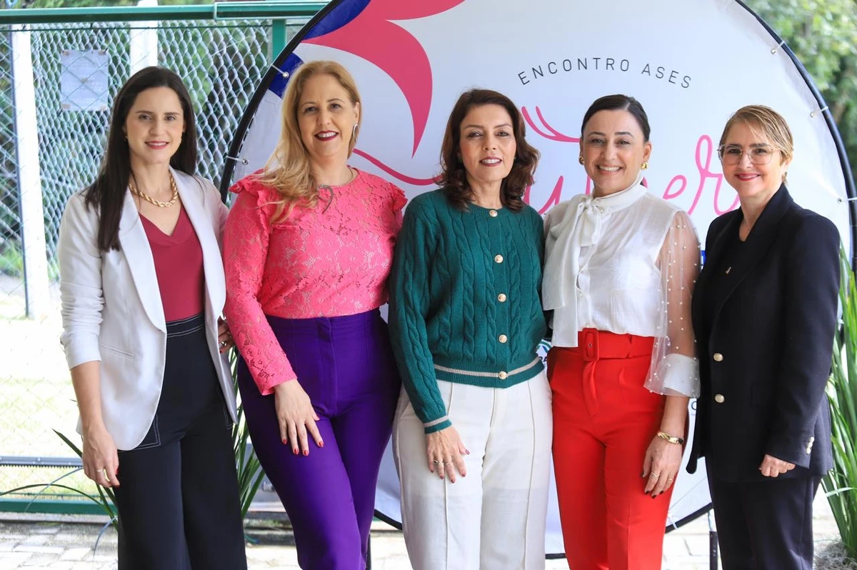 Eula, Jaqueline Guerra, Leonelle Lamas, Valéria Valéria Aquino, Flávia Rapozo. 