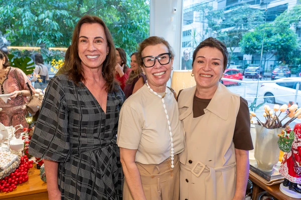 Luciana Almeida, Edilene Chieppe e Bia Delmaestro