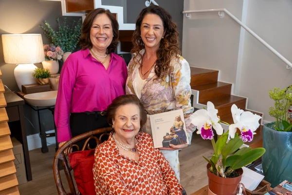 Odely Fontana e Andreza Vilela e Marianne Assbu