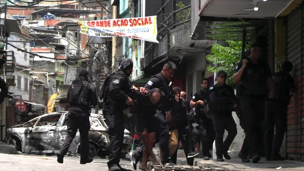 Há equipes que tratam da segurança nos três poderes e é preciso convergir os esforços para que uma atuação integrada eleja o crime organizado como um inimigo único