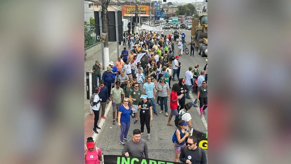 O governo do Estado se comprometeu a marcar nova rodada de reuniões. Em contrapartida, categorias interromperam o movimento