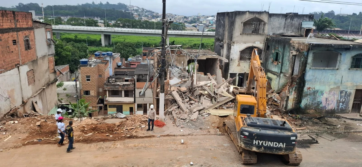 Prefeitura retoma demolições em Cobi de Baixo