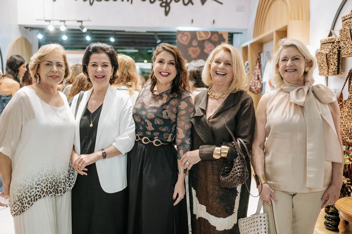 Sonia Abelha, Gracinha Sarkis, Renata Rasseli, Solange Herkenhoff e Gracinha Nader