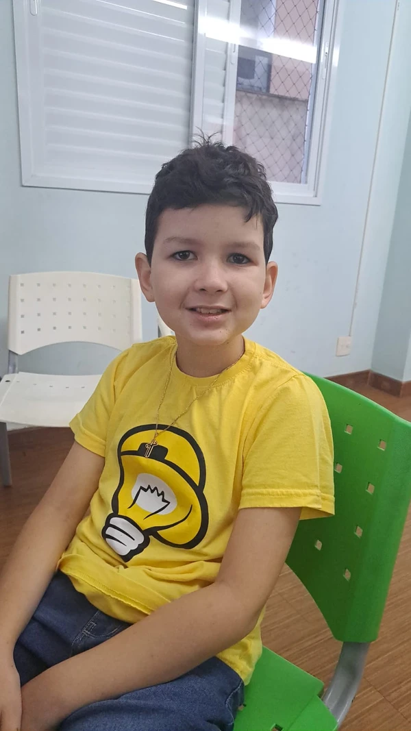 Hoje, Lorenzzo e a família comemora o primeiro ano curado