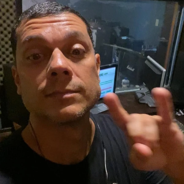 Daniel Siqueira Alvarenga