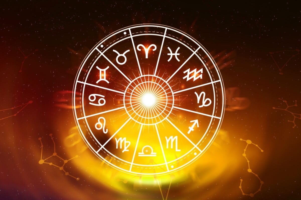 O domingo será propício para desacelerar, silenciar o barulho externo e ouvir o que o coração tem a dizer (Imagem: napaporn sawaspardit | Shutterstock)