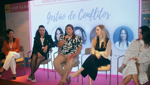 Roda de conversa com representantes das áreas marítima e portuária abordou temas como dupla jornada, protagonismo feminino e oportunidades no mercado de trabalho