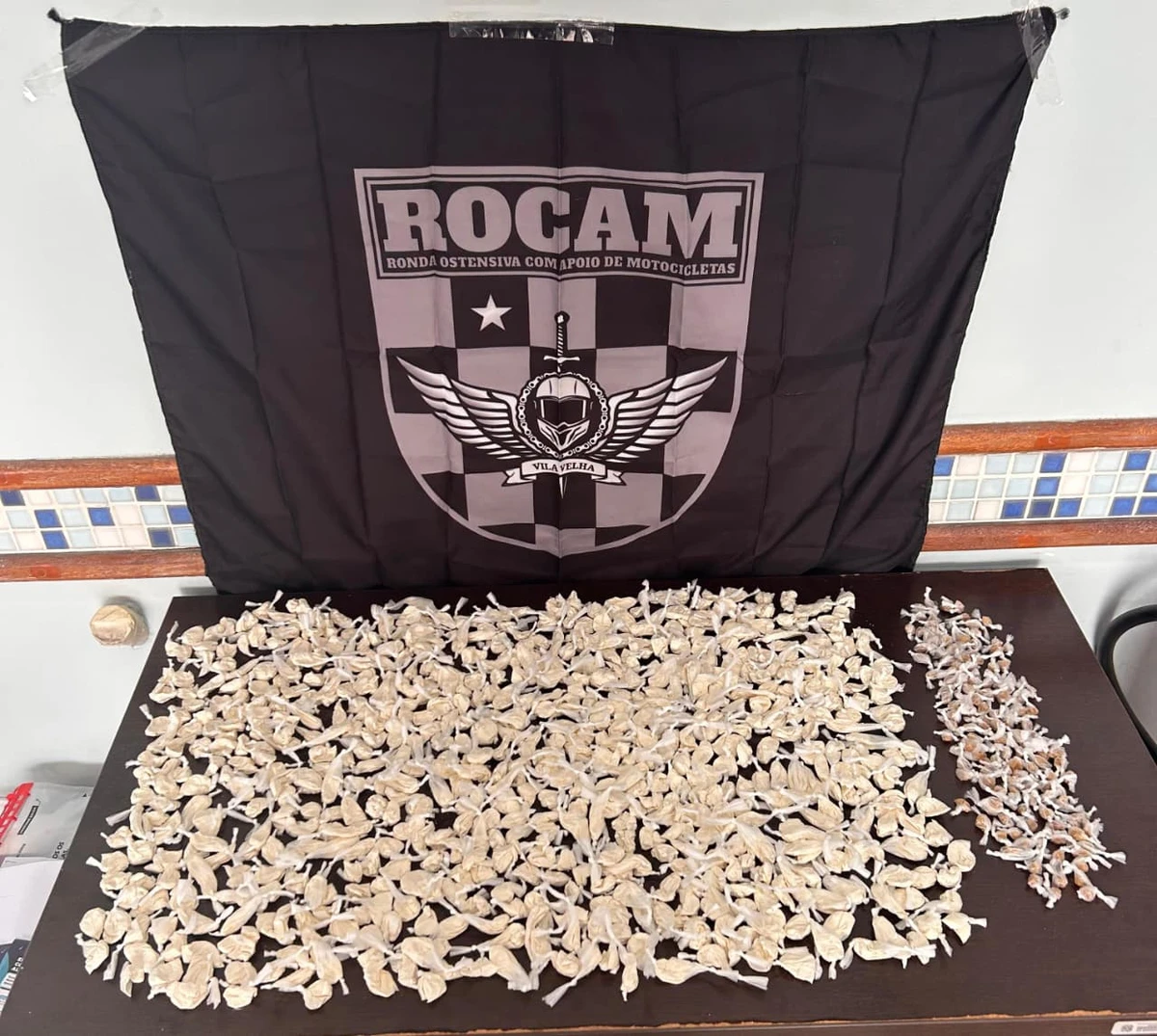 Mais de 700 papelotes de cocaína são apreendidos em Vila Velha
