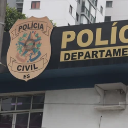 Suspeito ainda tentou voltar ao local com uma camisa diferente para despistar os agentes da guarda, mas foi identificado e acabou sendo levado à polícia