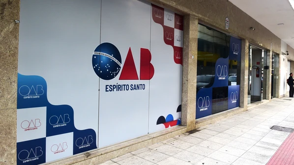 Medida foi motivada pela destruição causada por um temporal que atingiu o município na terça-feira (4) e é válida até sexta-feira (7)