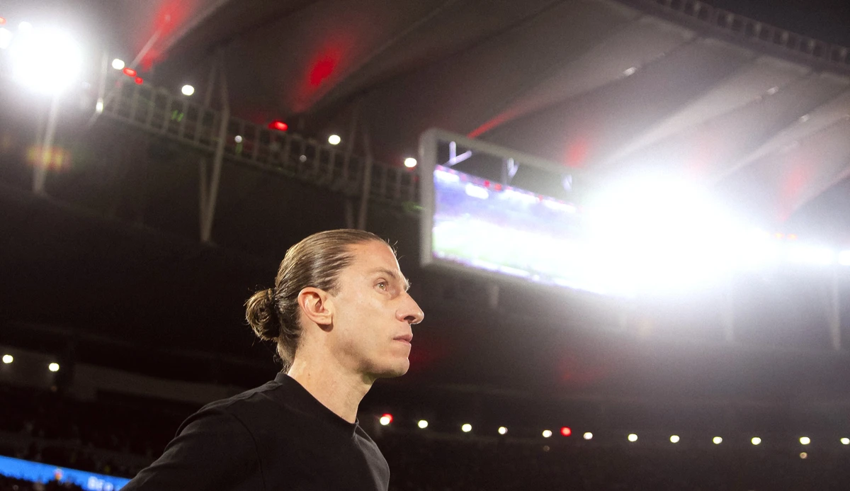 Filipe Luís tem tudo para se estender por mais tempo como treinador do Flamengo
