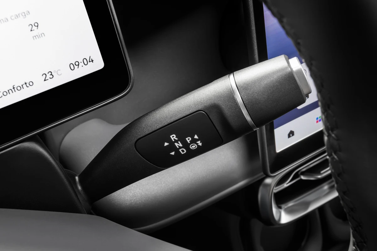 Alavanca de câmbio no volante por Leapmotor/Divulgação