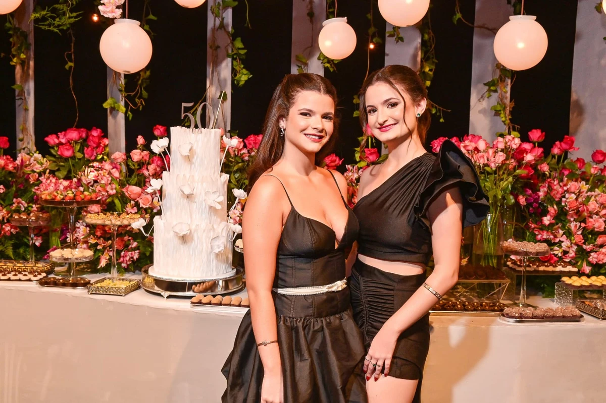 Letícia e Maria Eduarda Serpa 