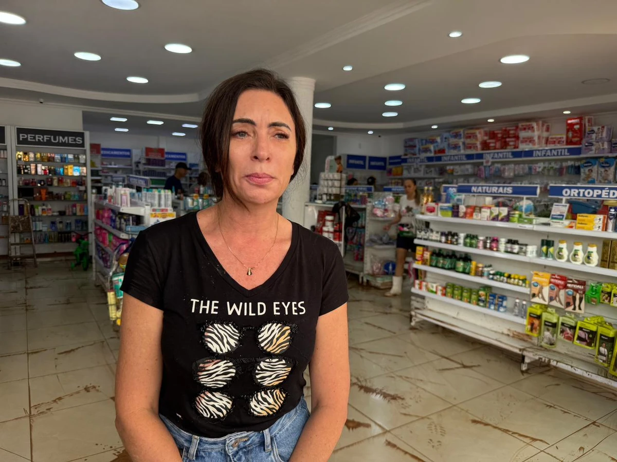 Delregiane de Oliveira, dona de farmácia  por Isabelle Oliveira 