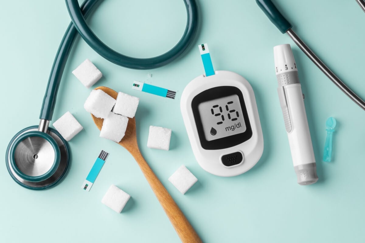 Esclarecer os mitos sobre o diabetes faz toda a diferença no controle da doença (Imagem: everydayplus | Shutterstock)