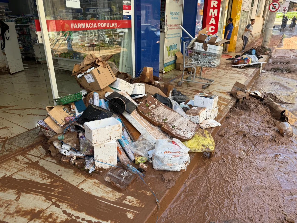 Prejuízo após temporal com granizo em Muniz Freire 
