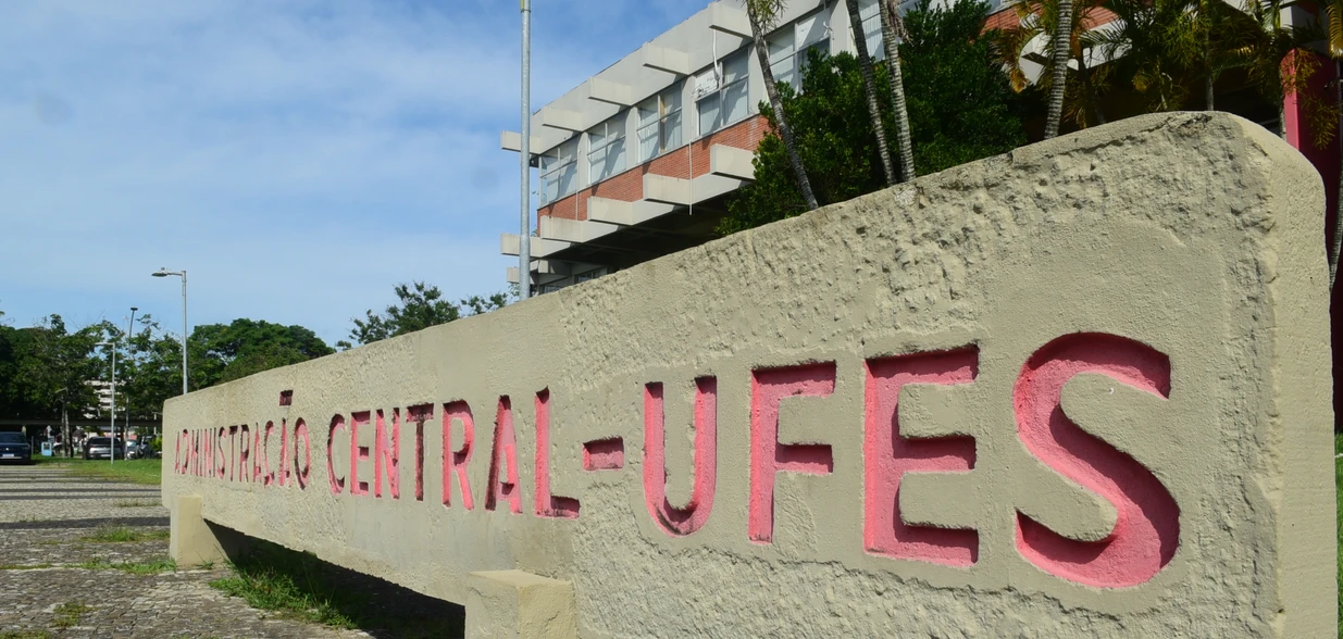 Ouça entrevista com a professora Maria José Pontes, que atua no Departamento de Engenharia Elétrica