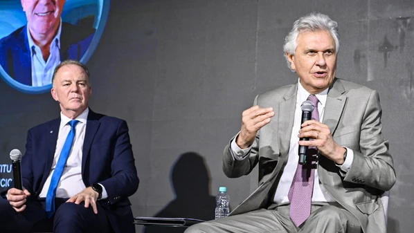 Pré-candidato nas eleições de 2026, governador de Goiás participa de evento em Vitória e volta a prometer dar indulto a Bolsonaro e anistia e presos pelo 8 de janeiro de 2023