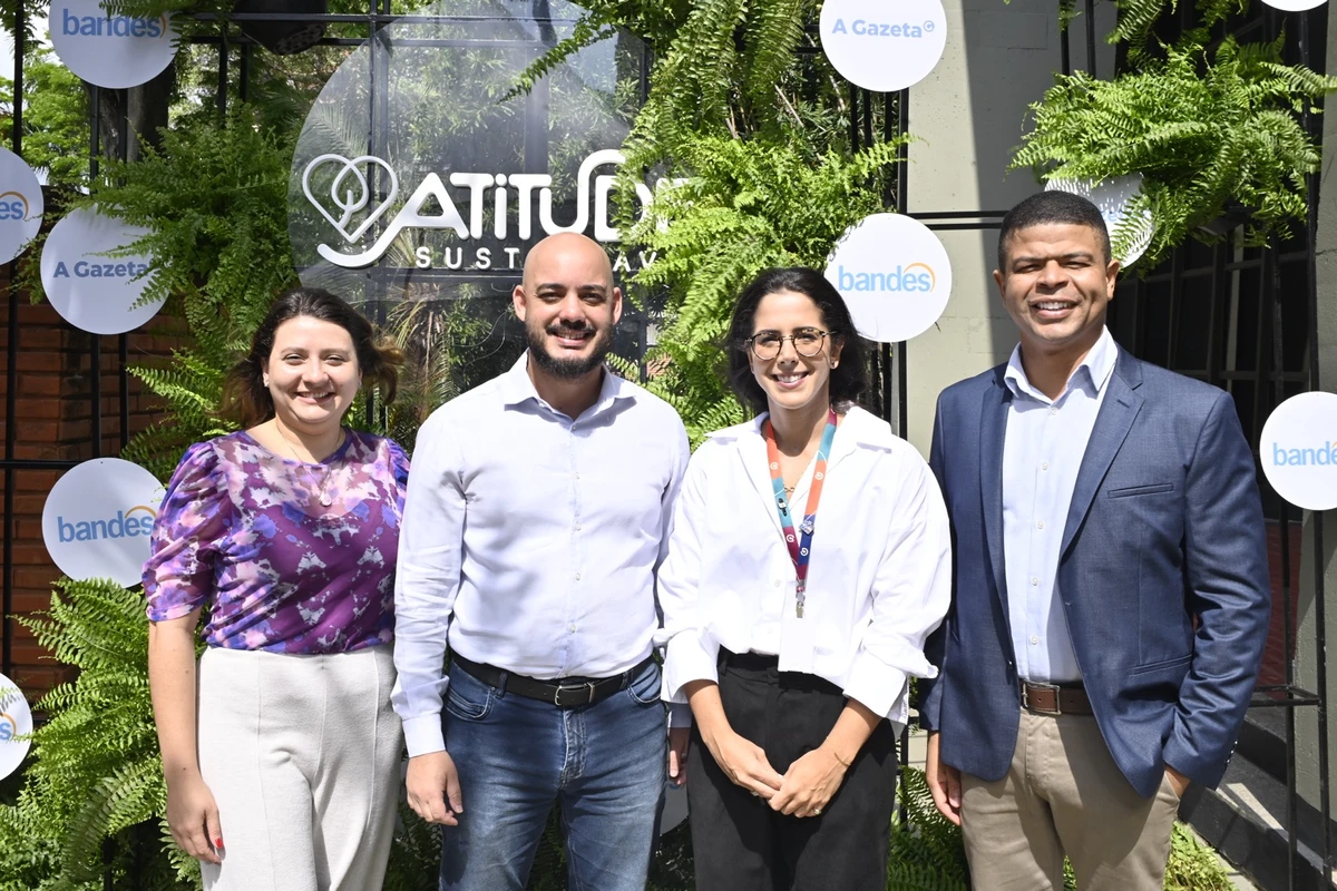 Carol Lima, Bernardo Enne, Mariana Lindenberg e Giliard Ferreira