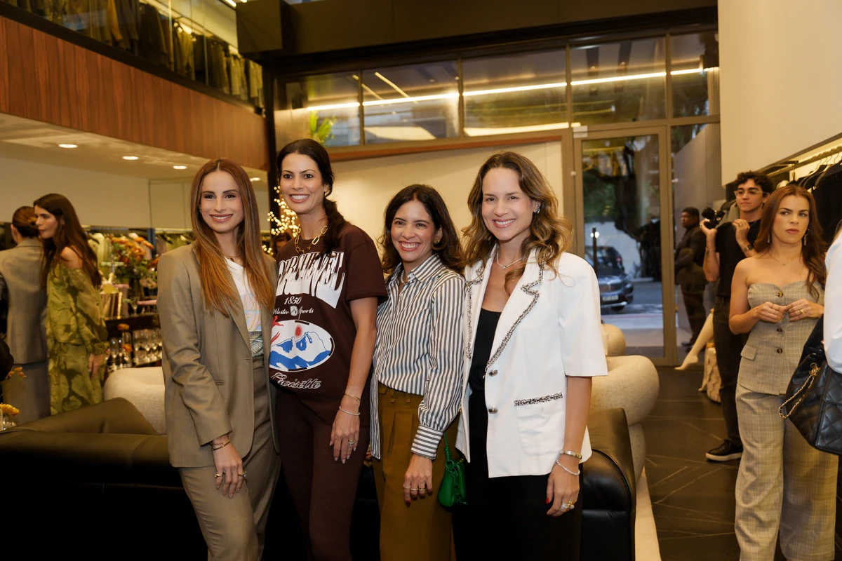 Karla Bautz, Laila Nemer, Fernanda Rabello e Jana Pimentel Nemer