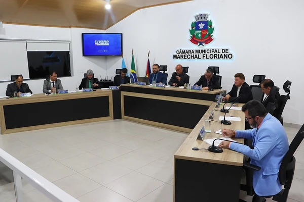 Sessão da Câmara de Marechal Floriano na qual foi aprovada a instauração da Comissão Processante contra o prefeito