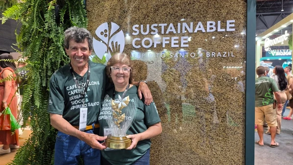 Maria Rodrigues da Silva, do Sítio Esperança, em Muqui, foi premiada pelo terceiro melhor café conilon de produção feminina do Brasil