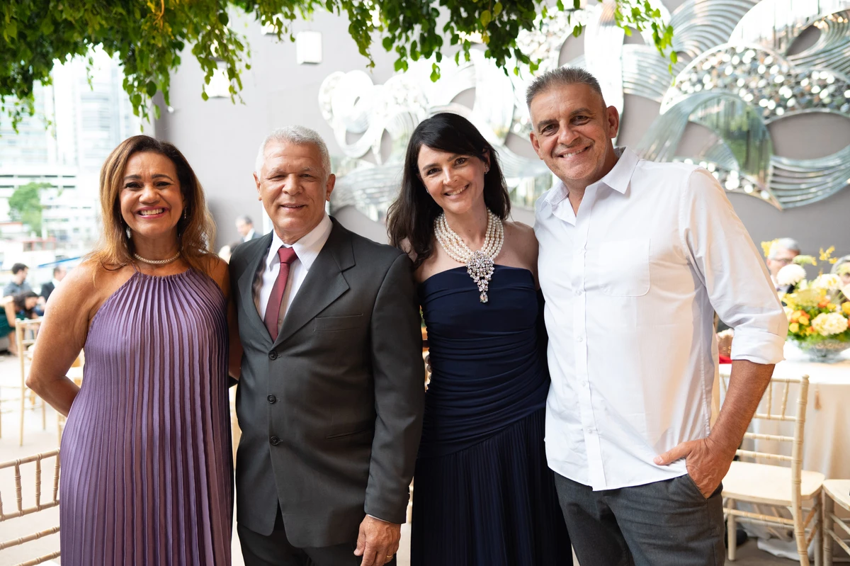 Luciane Ventura e Mauro Albuquerque, Paulo Greca e Andrea Godoy. 