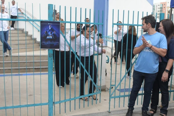 Portões no primeiro dia de provas do Enem são fechados às 13h