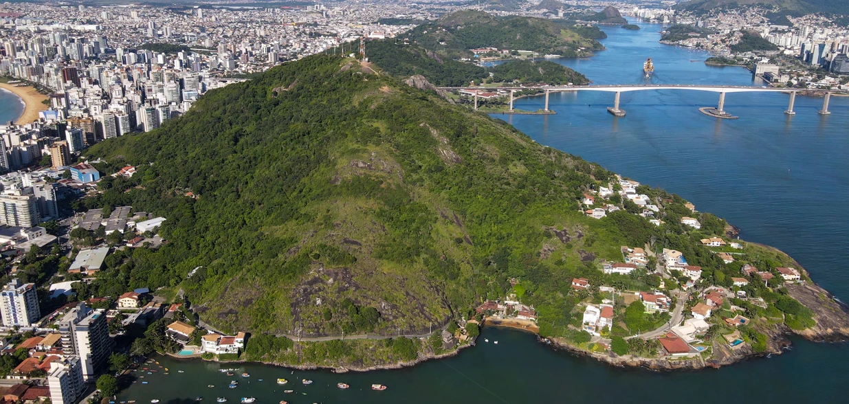 Decisão judicial publicada nesta segunda-feira (17) determinou a paralisação das intervenções; descumprimento pode gerar multa ao prefeito e secretário da pasta do município