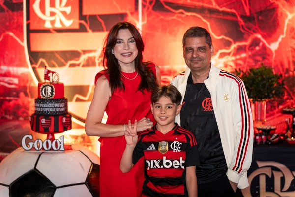 Débora Veronez, Benjamin e Patrick Ribeiro