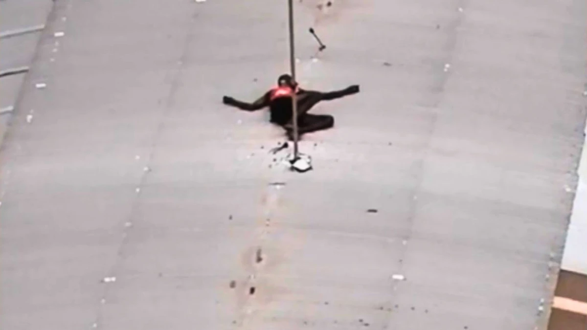 Homem dorme em telhado de prédio e mobiliza resgate em Vitória