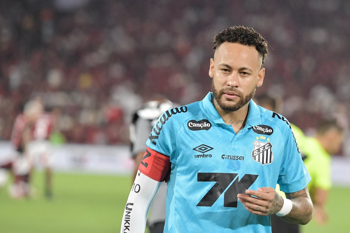 O atacante deixou o banco de reservas e nem estava no gramado quando o time reagiu, fazendo dois gols nos minutos finais da derrota por 3 a 2.