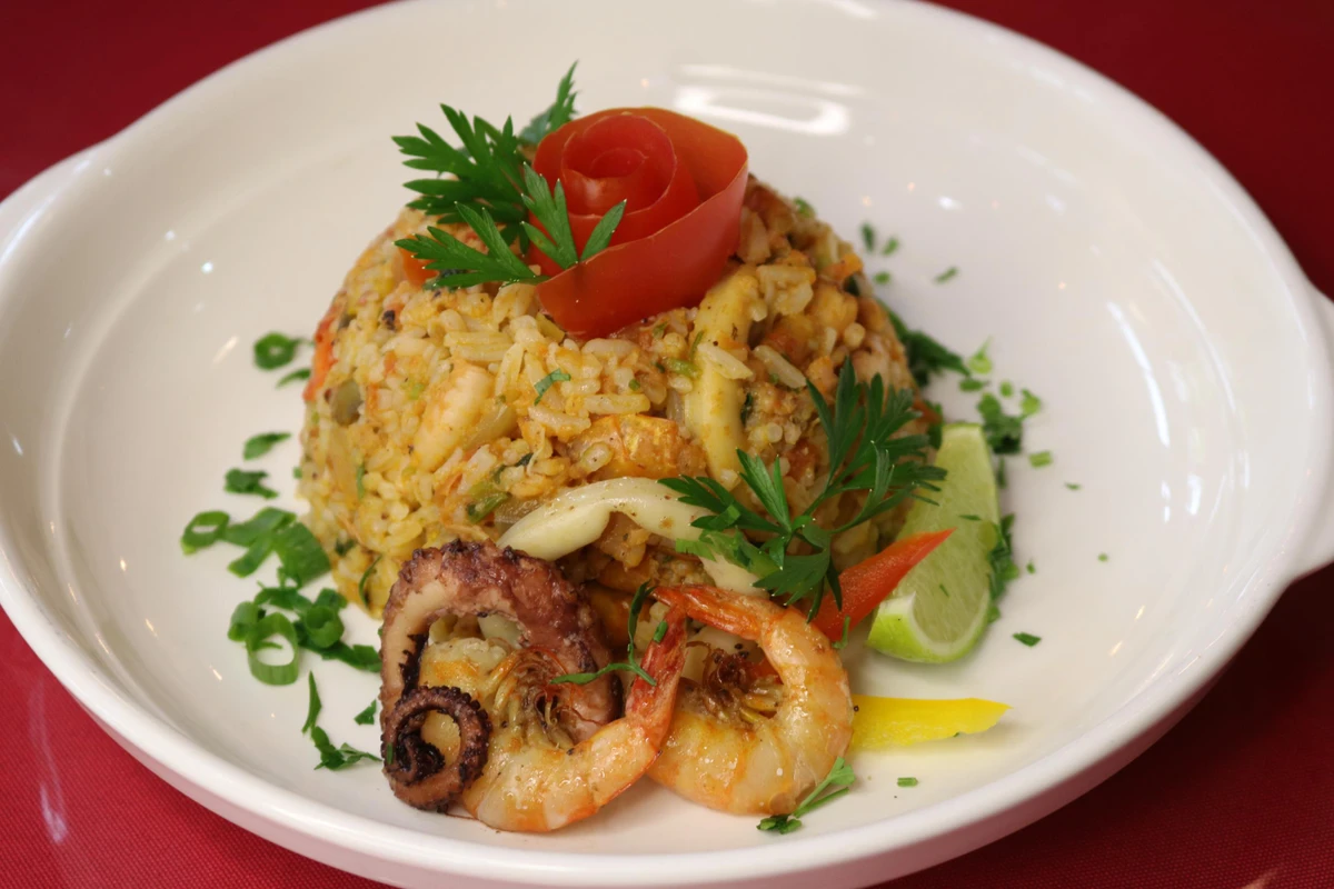 Paella-do-restaurante-Santuzzi