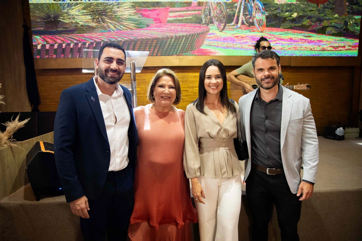 André Pretti, Lígia Diniz, Lívia Giacomin e Thiago Sirtoli