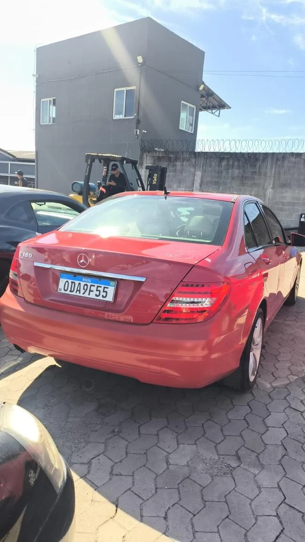 Leilão Detran|ES: Mercedes Benz C180 CGI 2011/2012 por Divulgação Detran|ES