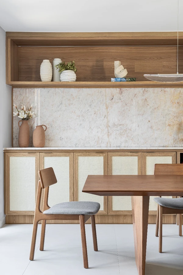 O equilíbrio de cores contribui para um espaço harmonioso, confortável e com personalidade por Projeto de Regilano Dornelas