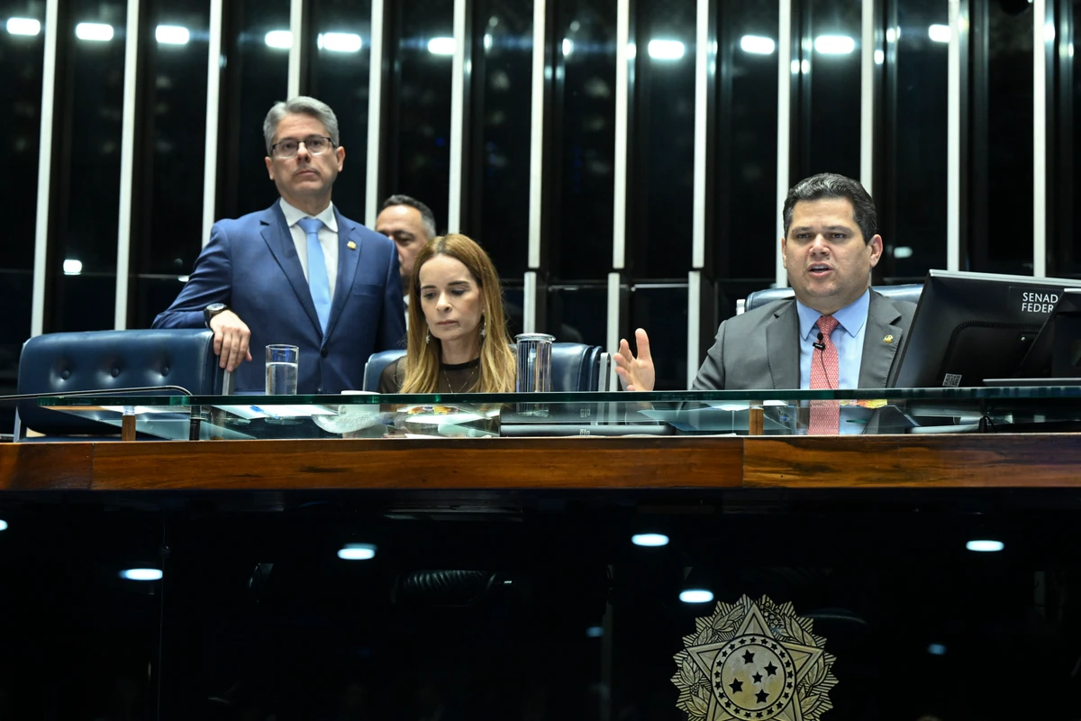 Plenário do Senado Federal durante sessão deliberativa ordinária.