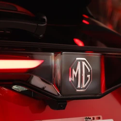 Montadora planeja se instalar em todas as capitais das regiões Sudeste, Sul e Centro-Oeste ainda em 2025, podendo expandir para 70 unidades em 2026; modelos incluem conversível esportivo, SUV e hatch urbano