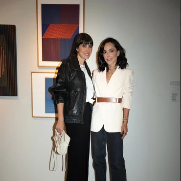 Imagem - Carol Neves e Maria Helena Queiroz recebem em noite de joias e arte em Vitória