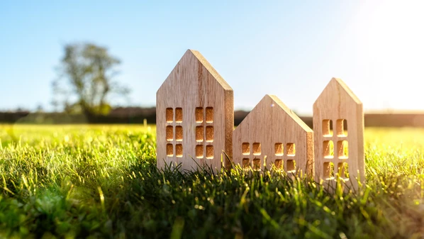 A expansão do setor agrícola também transforma o território, cria novas demandas e desperta o interesse de investidores em diferentes áreas ligadas ao uso e à valorização da terra