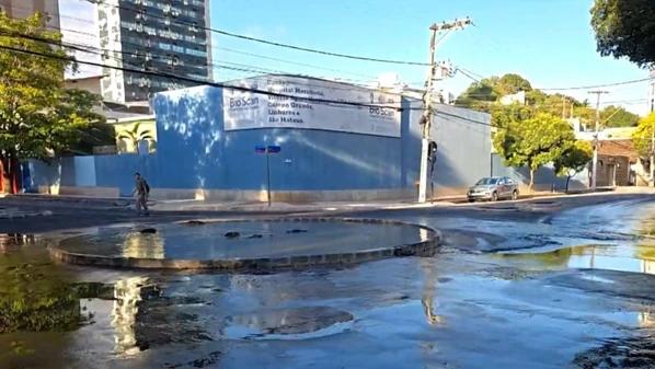 Cesan enviou técnicos ao local na manhã desta quarta-feira (12); vazamento começou na terça-feira (11) e se agravou durante a madrugada