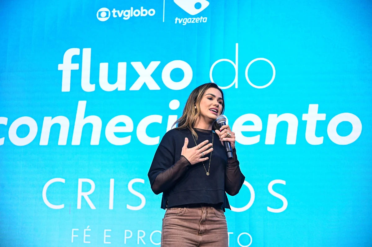 A cantora Bruna Olly fez o show de encerramento do evento da TV Globo por Arthur Louzada