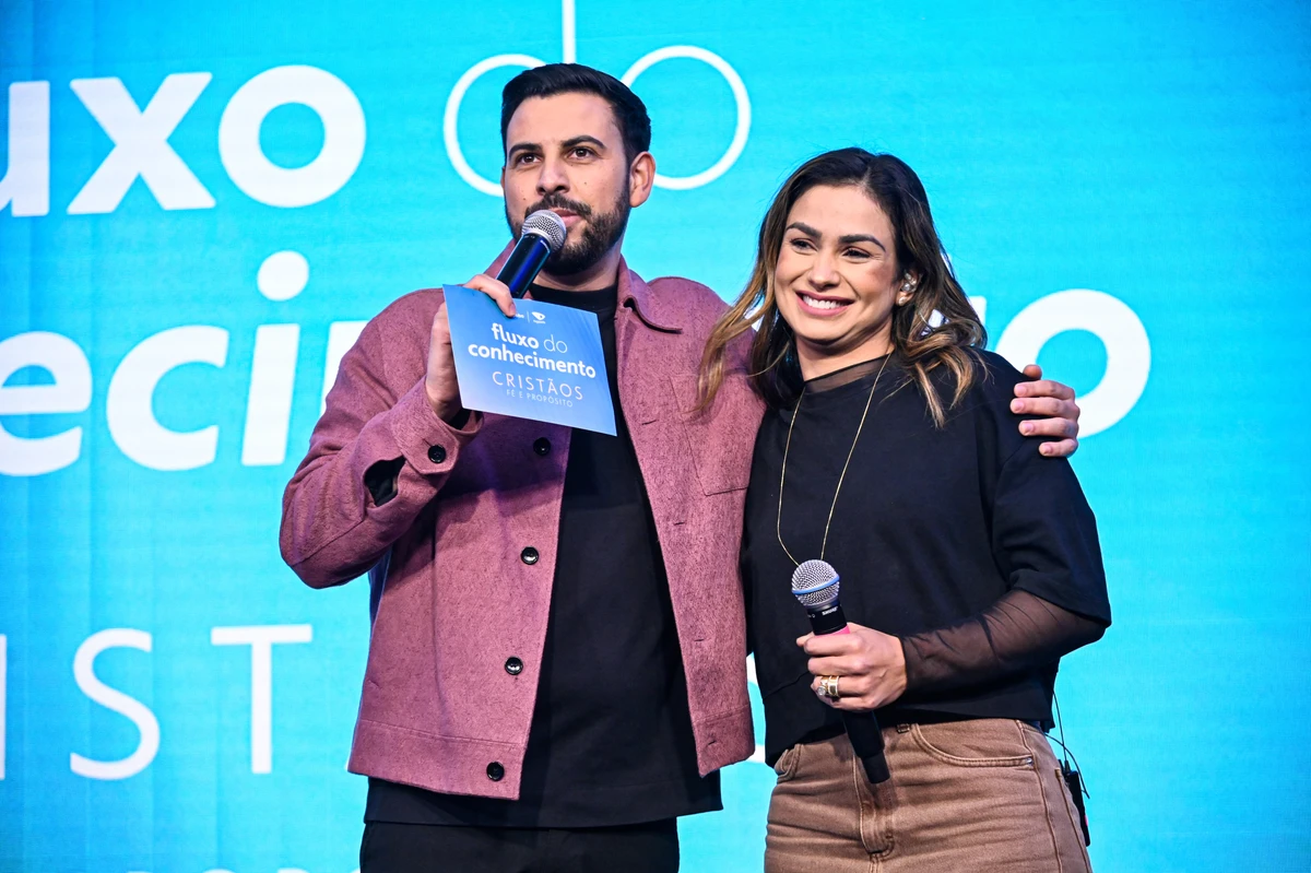 A cantora Bruna Olly fez o show de encerramento do evento da TV Globo por Arthur Louzada