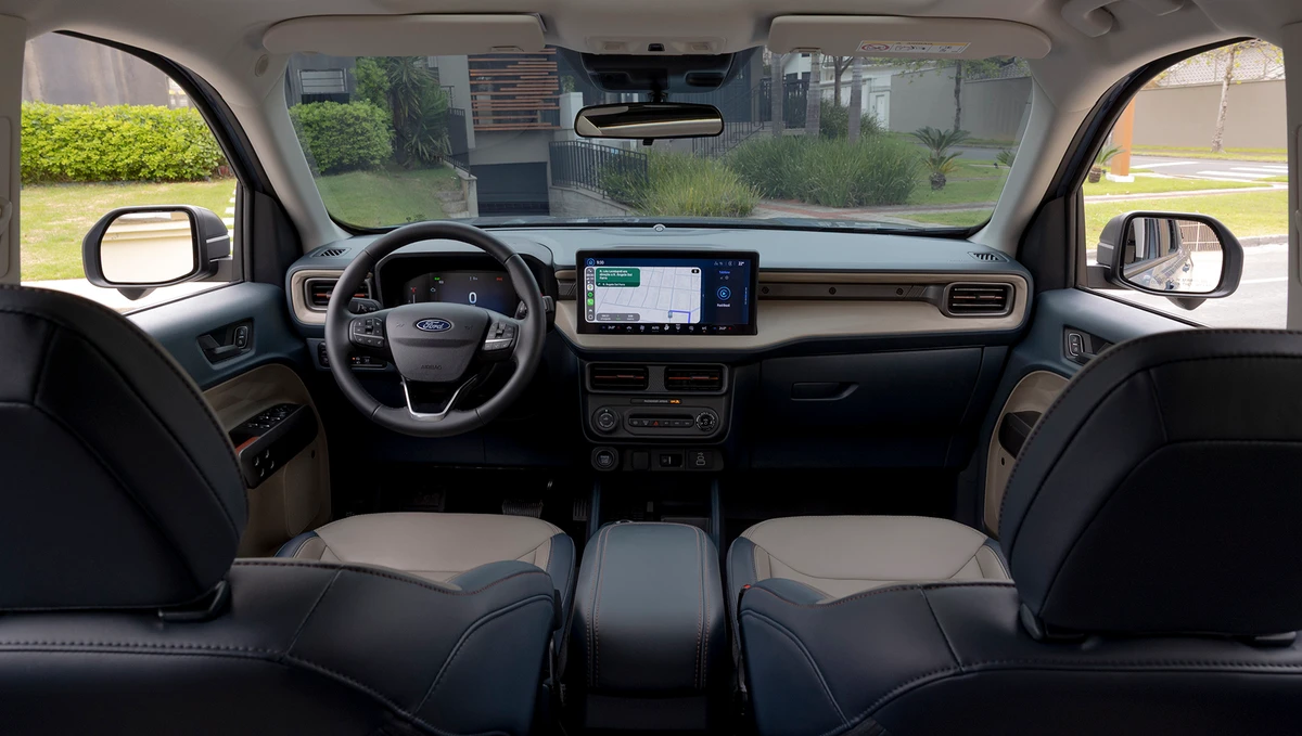 A nova Maverick traz central multimídia SYNC 4 de 13,2 polegadas, com GPS nativo, Android Auto e Apple CarPlay sem fio por Ford/Divulgação