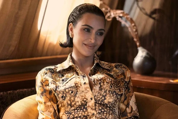 Kim Kardashian em cena da primeira temporada de 'Tudo É Justo' 