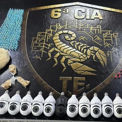 Traficantes usavam 16 câmeras para monitorar o bairro e avisar sobre a aproximação da polícia; durante a ação, também houve apreensão de drogas – crack e cocaína