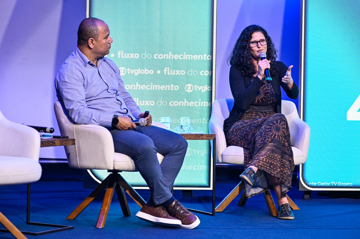 Carlos Gonzaga e Lethicia Ribeiro apresentaram o painel “Regionalismo Cristão – Iniciativas de conexão local”