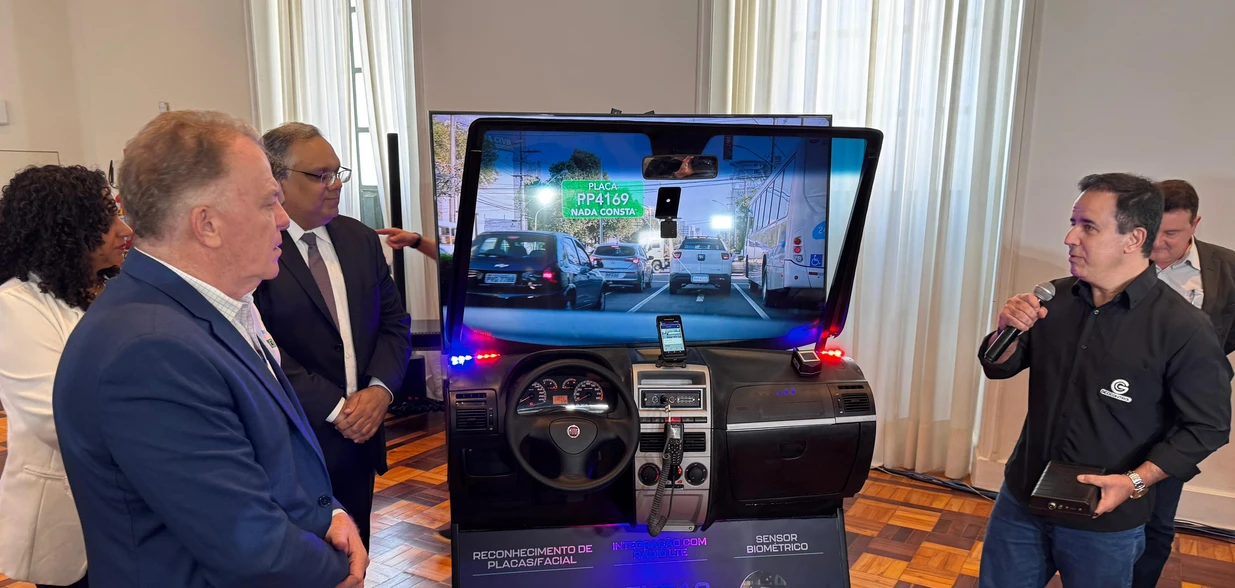 Recursos tecnológicos foram instalados em 300 veículos que fazem o patrulhamento na Grande Vitória e devem dar resposta mais rápida no combate ao crime