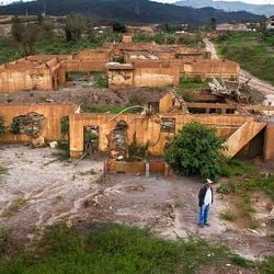 Cerca de 620 mil pessoas participam do processo contra a mineradora no Reino Unido, além de 2 mil empresas e 31 municípios - tornando essa, assim, a maior ação coletiva ambiental da história da Justiça inglesa