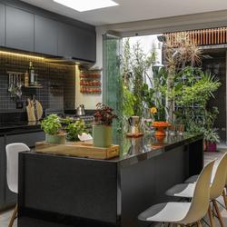 Um bom projeto respeita os fluxos da casa, o corpo e os hábitos dos moradores no ambiente